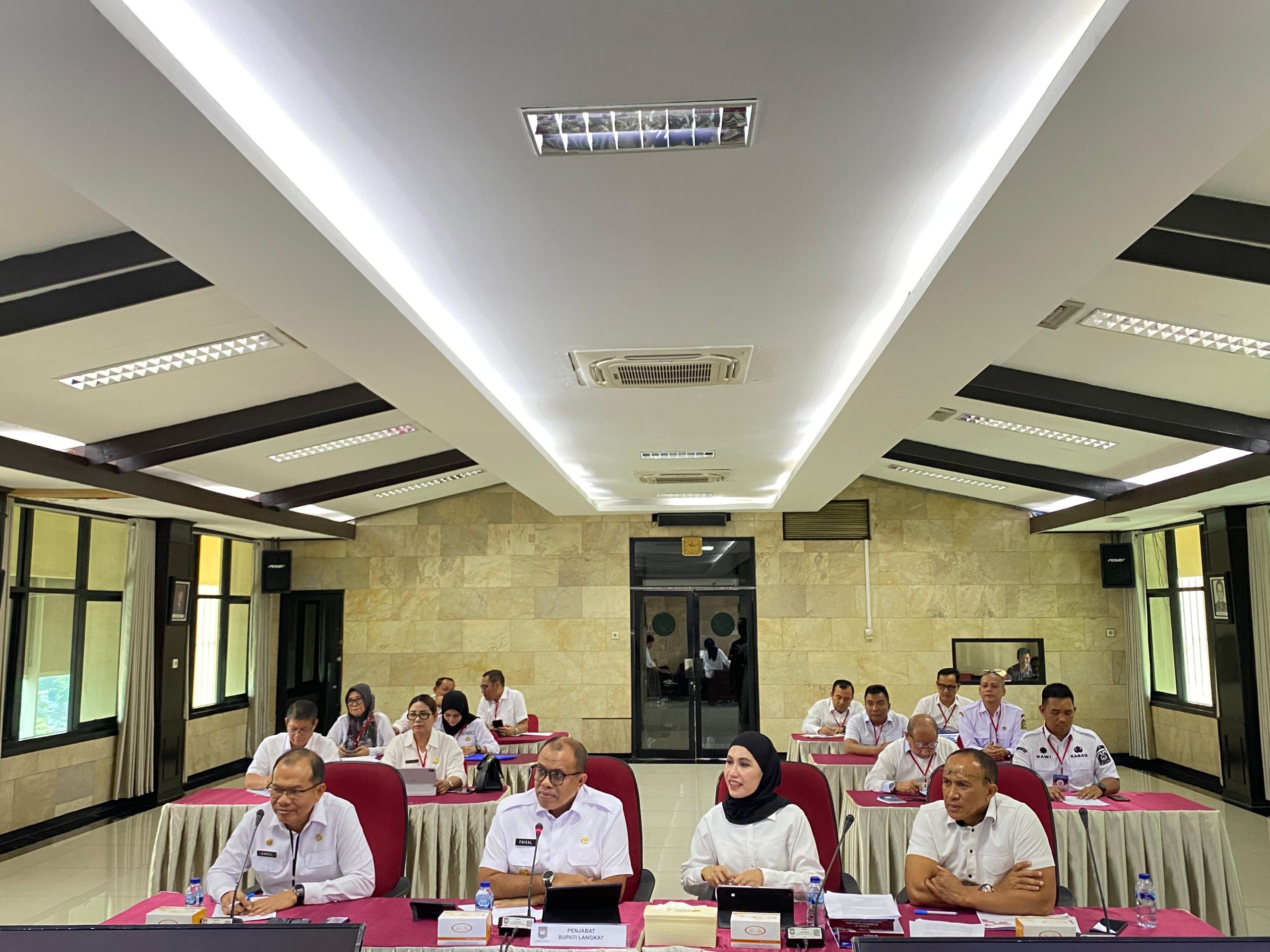 Evaluasi Kinerja TW III: Pj Bupati Langkat Faisal Hasrimy Siap Sukseskan Pilkada dan Fokus Peningkatan Pelayanan Kesehatan