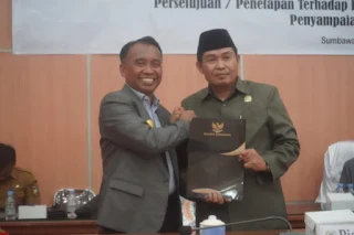 Sah! DPRD Sumbawa Tetapkan 5 Ranperda Menjadi Perda Kabupaten