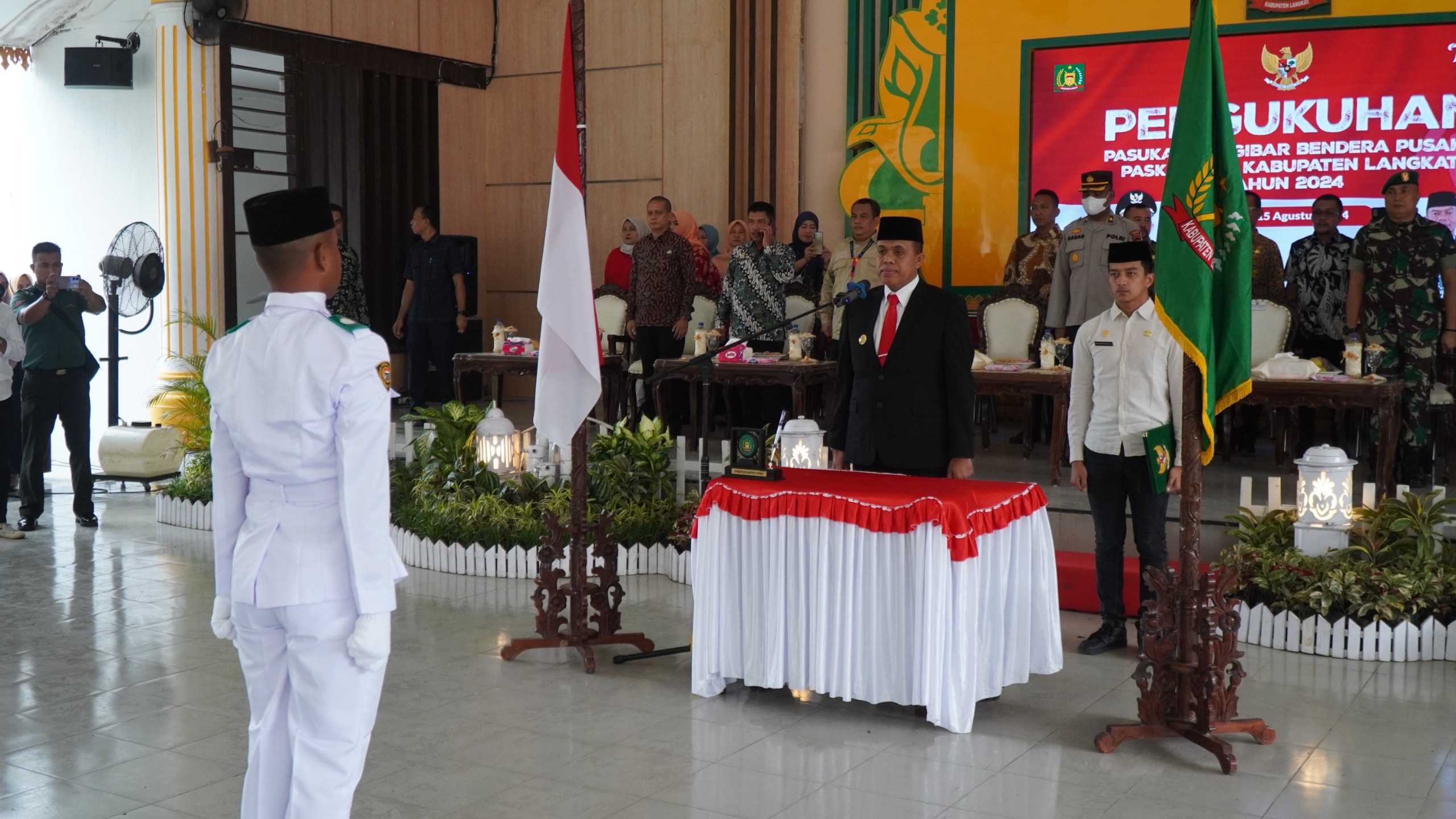Pj. Bupati Langkat Faisal Hasrimy Kukuhkan 58 Anggota Paskibraka: Ini Tugas Mulia Pada HUT RI ke-79