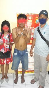 Lagi Pesta Sabu, Tersangka Curas Diciduk Polisi Bareng Janda Anak Satu