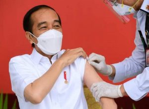 Diawali Presiden Jokowi, Vaksinasi Covid-19 Secara Gratis Resmi Dimulai di Seluruh Indonesia