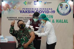 Vaksinasi Covid-19 Perdana di NTB, Ini Kata Danrem 162/WB