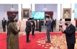 Presiden Jokowi Lantik Anggota Dewan Pengawas Lembaga Pengelola Investasi