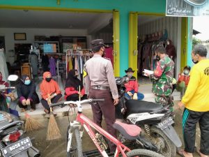 Babinsa Kodim 1628/SB terus Bersinergi Edukasi Dan Sosialisasi 3 T Dan 3 M, Upaya Putus Mata Rantai Covid -19