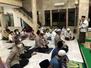 Program Kapolda Metrojaya Satu Jam Mengaji Bersama Polisi