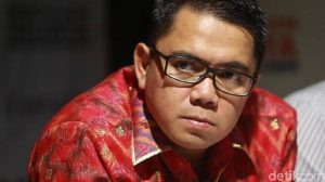 Ingatkan Masa Pensiun ke Presiden, DPR Sebut Sikap Idham Azis Perwujudan Promoter