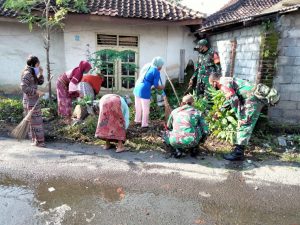 Manfaatkan Jumat Bersih, Kodim Lotim Siap Sukseskan Lomba Kampung Sehat Jilid II