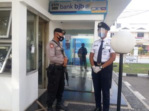 Personil Ditpamobvit Polda Banten Patroli Berikan Keamanan objek Vital Wilkum Banten