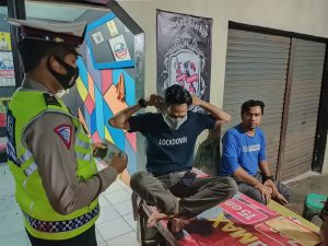 Ditlantas Polda Banten Himbau  Penyebaran Covid-19  dengan ajak Masyarakat Ngopi Wae