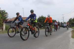 Tingkatkan Imunitas Tubuh, Kapolres Sergai  Gowes Bersama Personel