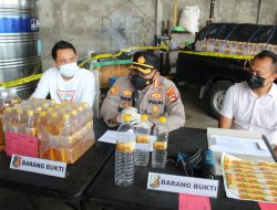 Ups! Polisi Bongkar Produksi Minyak Goreng Kemasan Ilegal