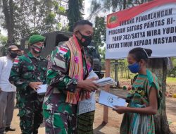 Jalin Kebersamaan, Dansatgas Pamtas Sektor Timur Serahkan Bantuan Sosial