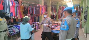 Sosialisasi PPKM Skala Mikro, Polres Sergai Bagi 250 Masker Kepada Masyarakat