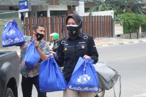 Polisi Sayang Anak Yatim, Polda Banten Salurkan Puluhan Paket Sembako dan Masker Kepada Anak-anak di Rumah Yatim dan Dhuafa