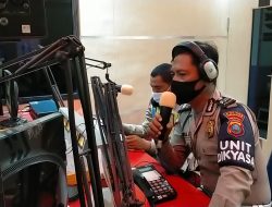 Talk Show Di Radio, Sat Lantas Polres Sergai Sosialiasi Prokes dan Tertib Berlalulintas
