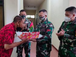 Dansatgas Pamtas Yonif 742/SWY Anjangsana ke Uskup Atambua Belu