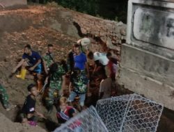 Perbaikan Jembatan Woro Lembur Hingga Malam