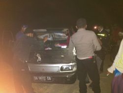 Diduga Mobil Curian, Polisi & Warga Temukan Mobil di Jalan Desa Marong