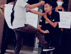 Bupati Tidak Peduli, Jurnalis Gedor Kantor Bupati Lotim