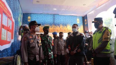 Kunjungi Posko Pengamanan Lebaran, Gubernur Berpesan Prokes