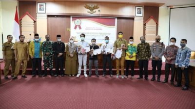 Wakil Bupati Sumbawa Umumkan Pemenang Lomba Cipta Desain Cover Buku Doktor Mala