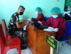 Satgas Pamtas Yonif 742/SWY Laksanakan Vaksinasi Covid-19 Tahap II
