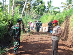 Pelaksanaan TMMD Ke-111 Di Aik Bukak, Camat Batukliang Utara Apresiasi Kerja Keras Satgas