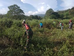 Anggota Kodim 1628/Sumbawa Guna Cegah Covid -19  Barat Bersama Masyarakat Gelar Gotong Royong Jum’at Bersih