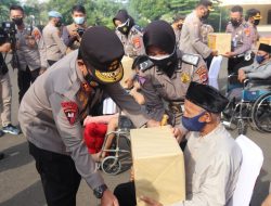 Polda Banten Salurkan 7.000 Paket Sembako dan 15.000 Masker Di Hari Bhayangkara