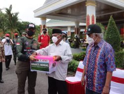 Peringati HUT ke-63 Kodam XII/Tpr, Pangdam Pimpin Baksos dan Tinjau Serbuan Vaksin Di Kalteng.