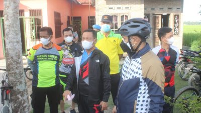 Sembari Berolahraga, Kapolres Sergai dan Wakil Bupati Cek Posko PPKM Mikro Kampung Tangguh