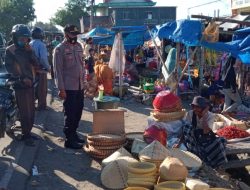 Personel Polsek Praya Timur Laksanakan Pam Pasar