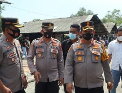 Kapolres Batubara Serahkan Sembako Dan Tali Asih Kepada Kaum Dhuafa Dan Yatim Piatu Di Desa Perupuk
