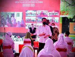Presiden Persilakan Opsi Belajar Tatap Muka Jika Seluruh Pelajar Telah Divaksin