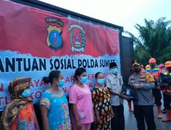 Polda Sumut Dan Bhyangkari Polda Sumut Bantu Korban Bencana Banjir Kabupaten Batubara 1000 paket Sembako Dan 4000 Masker