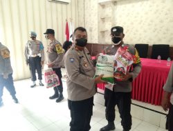 Kapolres Batubara Beri Bantuan Sosial Kepada Bhabinkamtibmas Yang Jalankan 3T Di Wilkum Polres Batubara