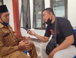 Ditengah Pandemi Kekurangan Air Bersih, Warga Desa Labuan Badas Beli Air Jerigen