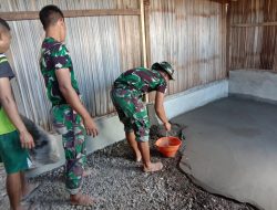 Danpos Turiscain Satgas Pamtas Yonif 742/SWY Serahkan Rumah Usai Renovasi