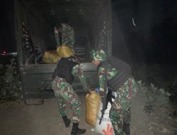 Pos Satgas Pamtas Yonif 742/SWY Kembali Gagalkan Penyelundupan Ratusan Potong Pakaian Bekas