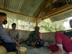 Babinsa Jajaran Kodim 1628/SB Patroli Kongkow-kongkow dan Berikan Imbauan Prokes Covid -19 Di Desa Binaannya