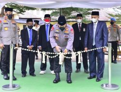 Kapolri Resmikan Gedung Baru Ponpes Assalam Sekaligus Tinjau Vaksinasi