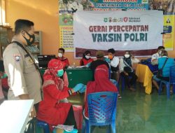 Bhabinkamtibmas Desa Pulau Bungin Dampingi Kegiatan Vaksinasi Covid-19