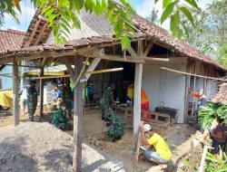 Reza Senang Sekali Rumahnya Di Bangun Oleh Satgas TMMD Kodim 0808/Blitar.