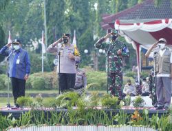 Danrem 162/WB, Kapolda NTB, Sekda NTB dan Bupati Lobar Pimpin Apel Gelar Pasukan Tim Vaksinator Lombok Barat
