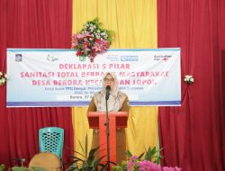 Wabup Novy Hadiri Deklarasi STBM di Desa Berora