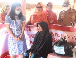 Peduli Lansia & Disabilitas, IISWARA DPRD Sumbawa Bagikan Sembako