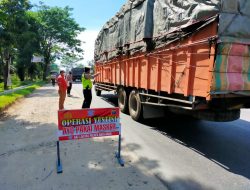 Kanit Patroli Lantas Polres Batubara Ipda HOTDEN Pakpahan, Bersama Polsek Lima Puluh Ops Yustisi.