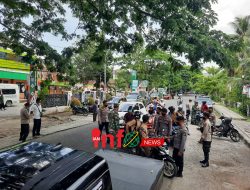 Polres Lombok Tengah Gencarkan Vaksinasi Di Depan Pukesmas Praya