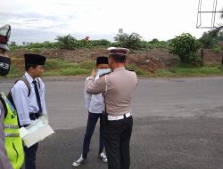 Dengan Humanis, Sat Lantas Polres Batubara Atur Lalu Lintas Sekaligus Edukasi Penerapan Prokes Covid 19