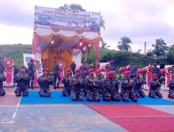 DANYON 8 marinir Letkol Mar Farick Bawa Pengurus  KSJ dan PMI Keliling Dikampung Gala Rimba